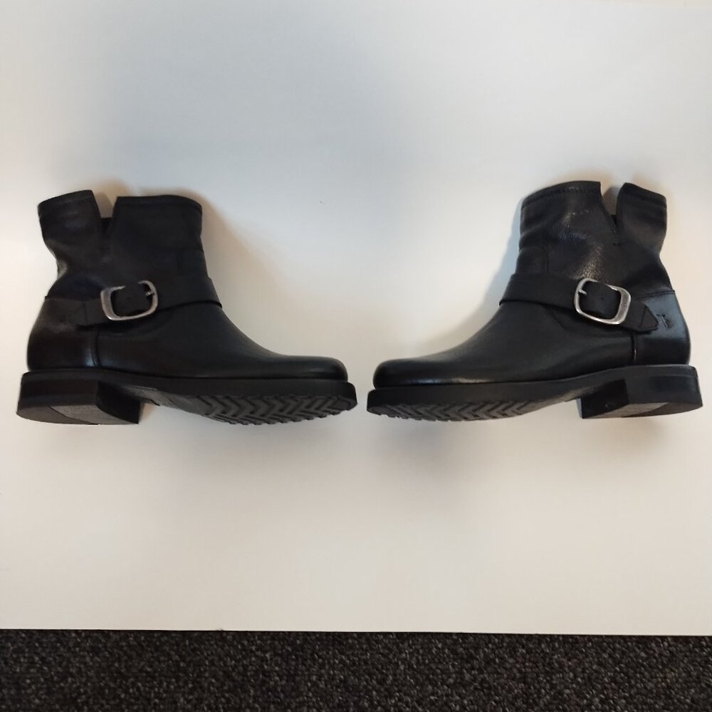 Frye Women's Ankle Black Leather Size 6B NWOB Boots